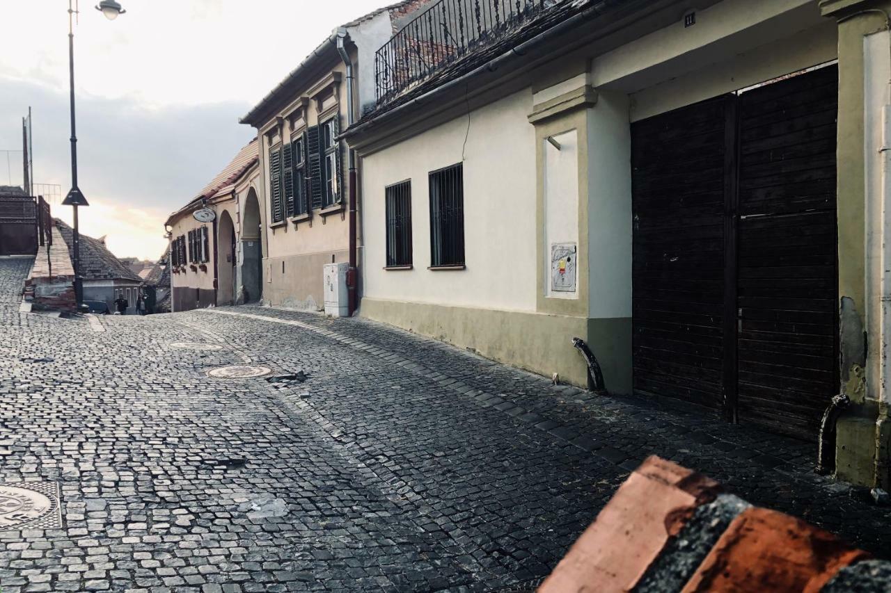 Old Town Studio Apartment Sibiu Exterior photo